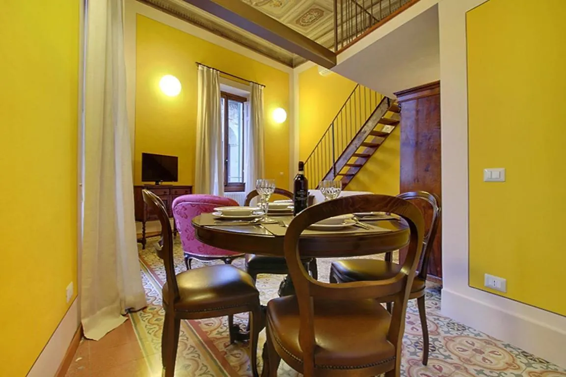 Apartments Puccini Florens Italien